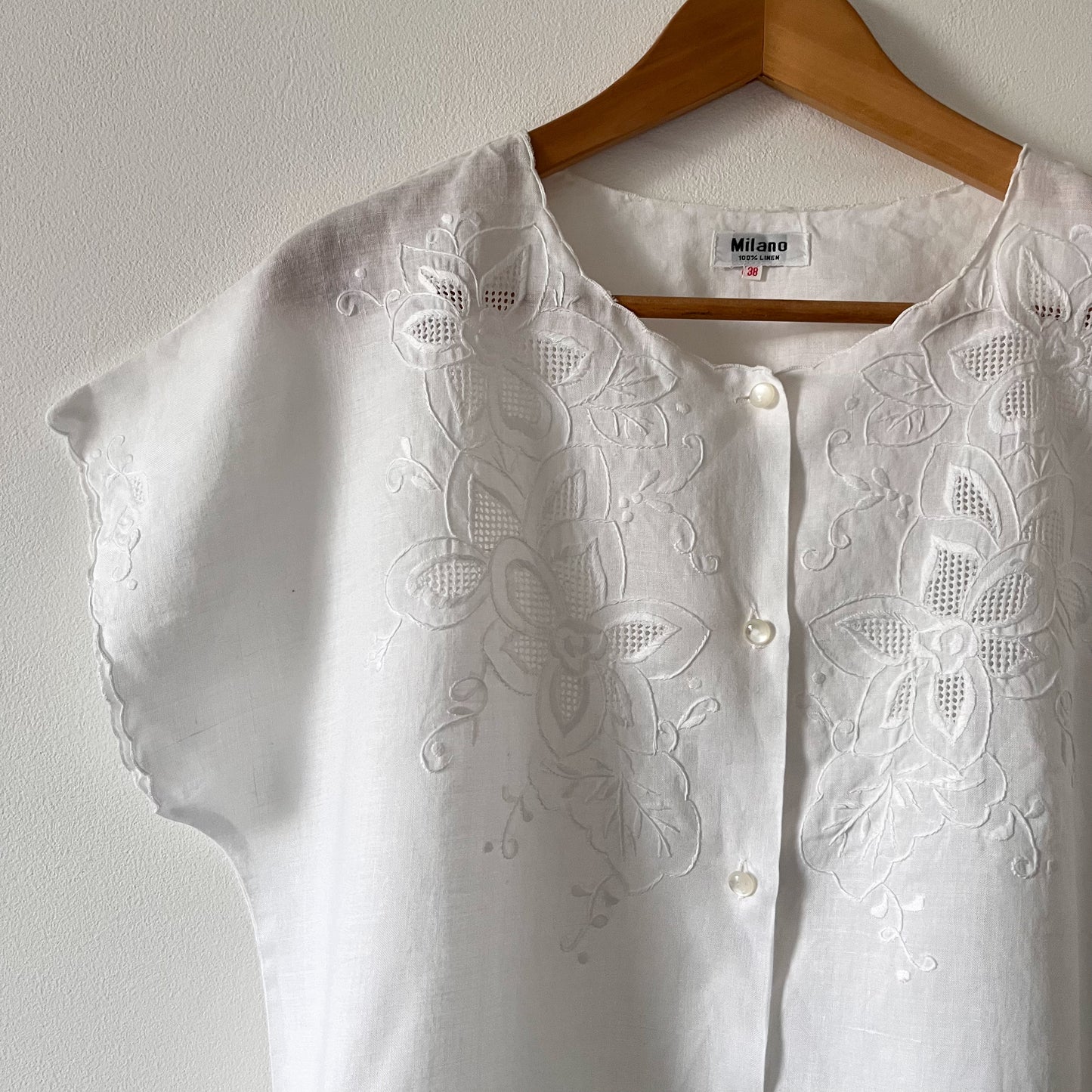 Vintage 100% linen white blouse with embroidery