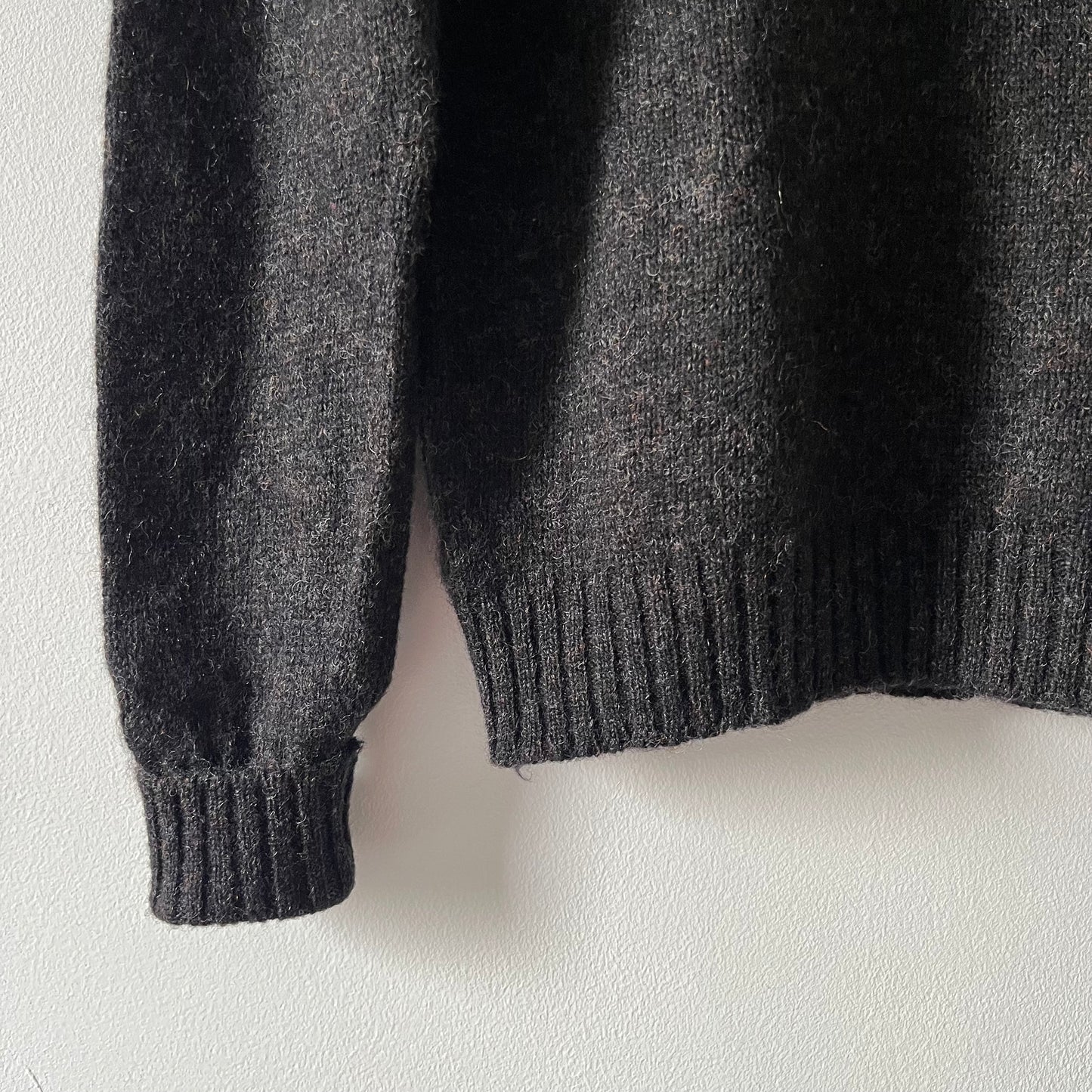 Shetland wool dark brown turtleneck