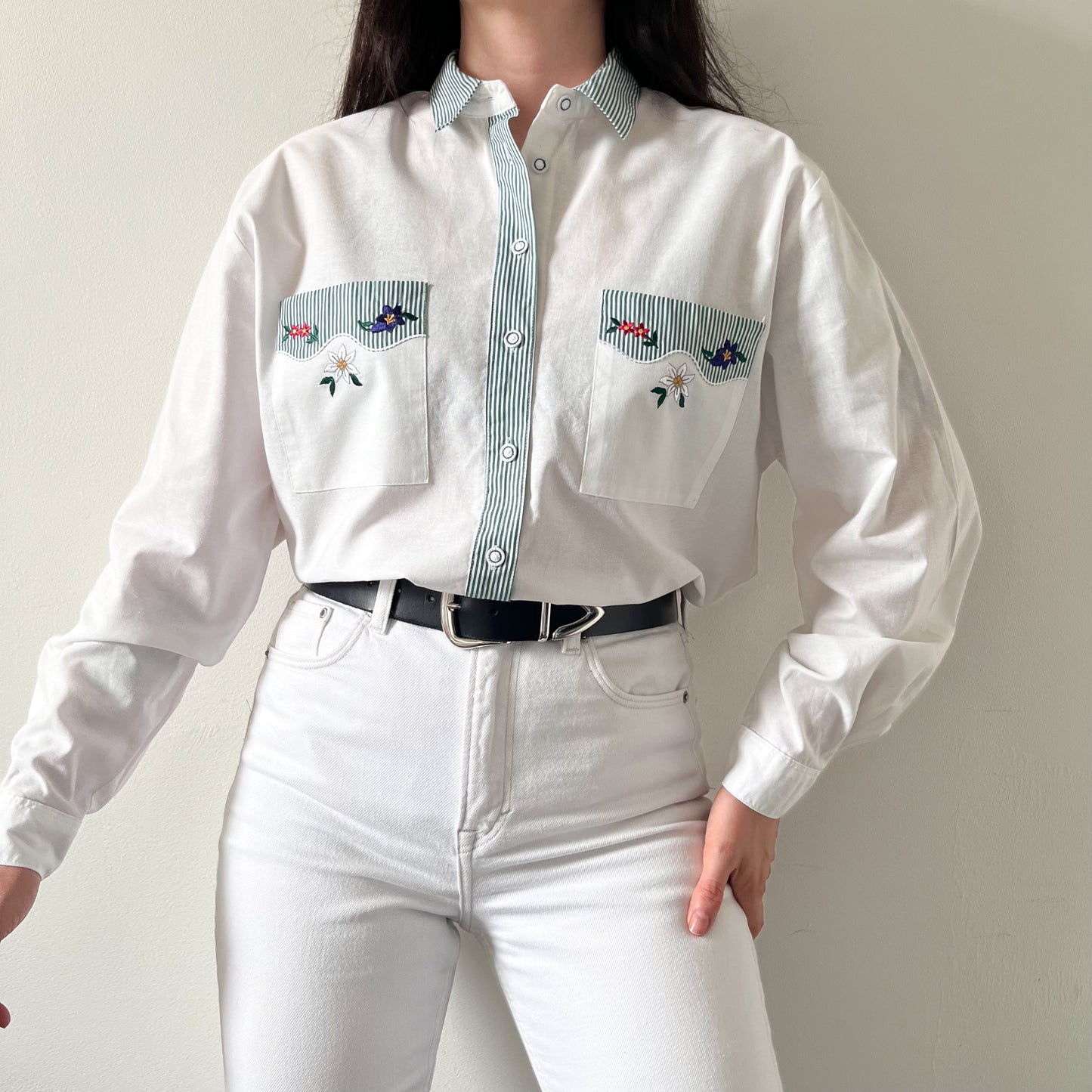 Cotton shirt with embroidery