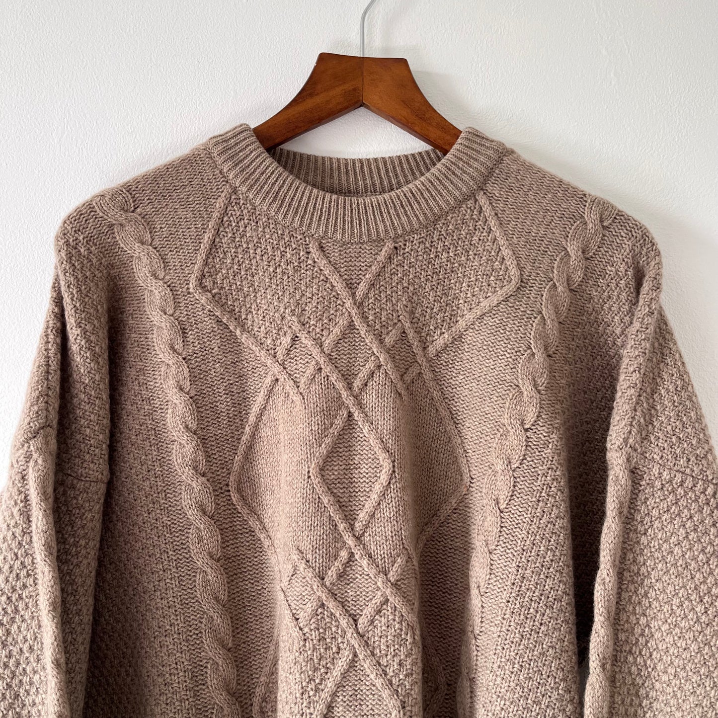 Cable knit beige wool jumper